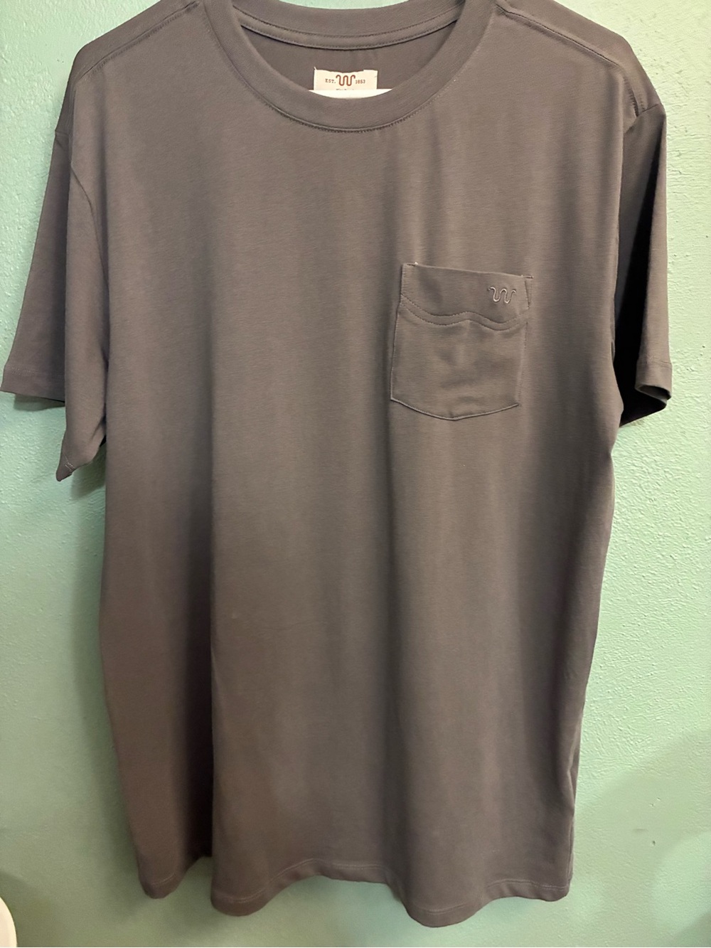 King Ranch Men’s Medium Gray Stretch Pocket T-Shirt Running W Logo